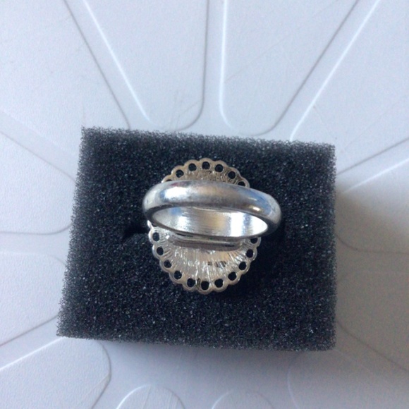 Turquoise and Coral Costume Jewelry Ring - Picture 4 of 6